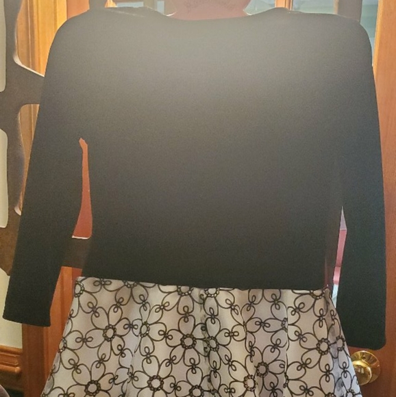 Girls Dress - Picture 2 of 2